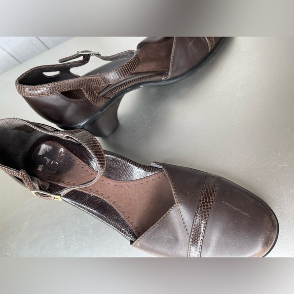 Dansko Women’s Mary Janes Size 39 Brown Leather Heels Made In Portugal - Picture 6 of 8